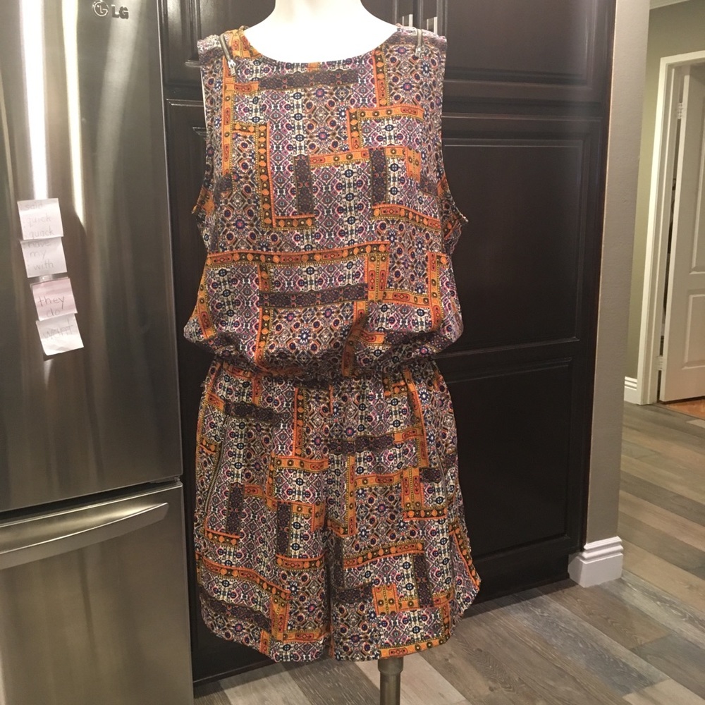 Jumpsuit - Picture 2 of 3